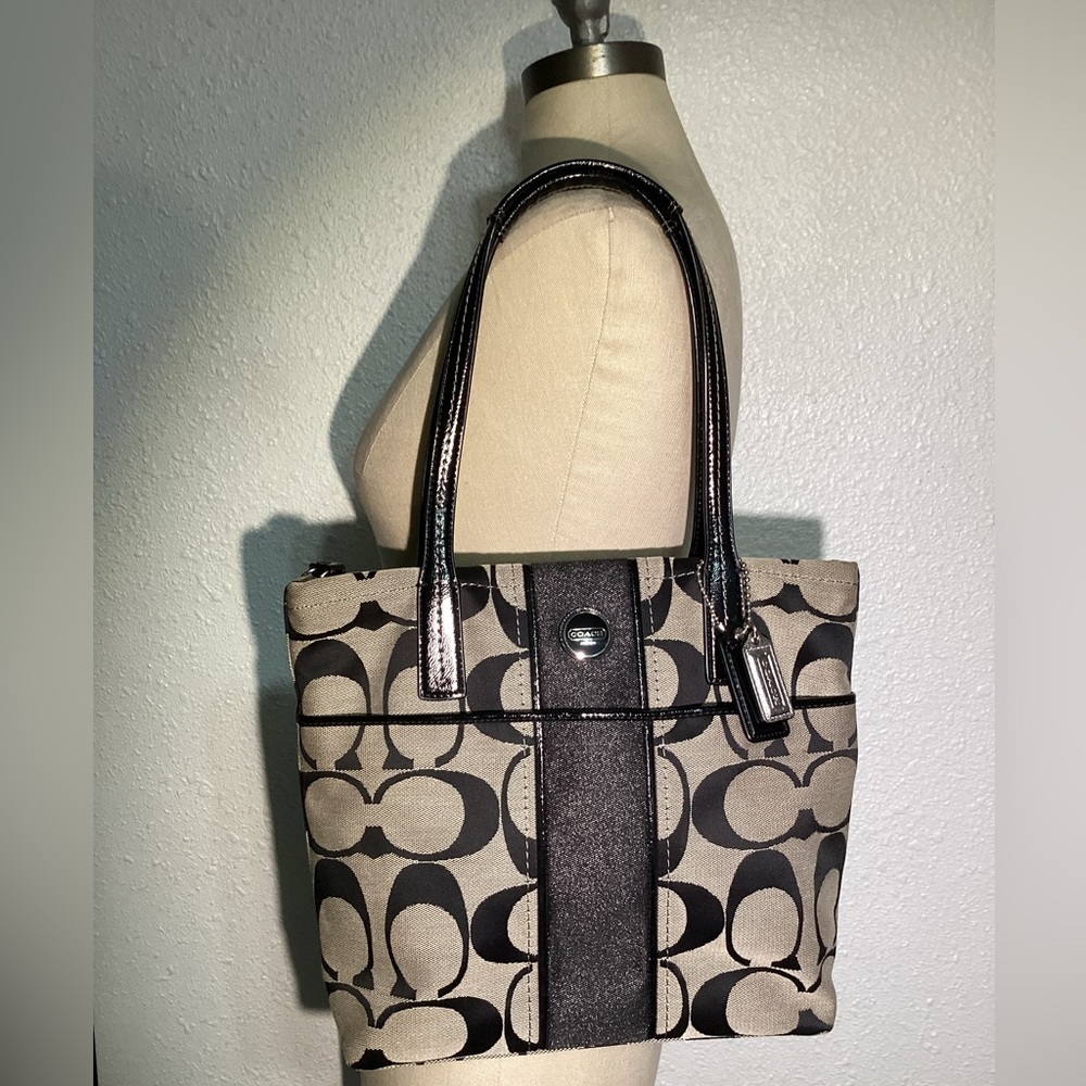 Coach signature shoulder bag